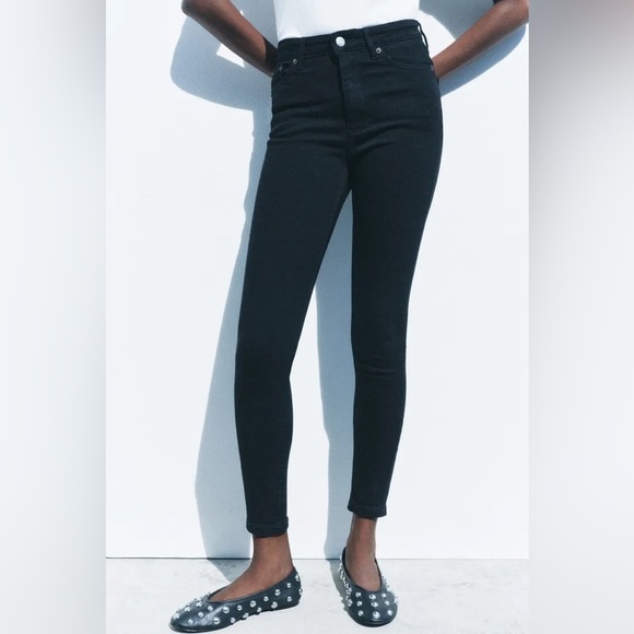 Zara The Skinny Fit Sleek Form Fitting Stretch Jean Pants, Black, Size 29 - Picture 2 of 13
